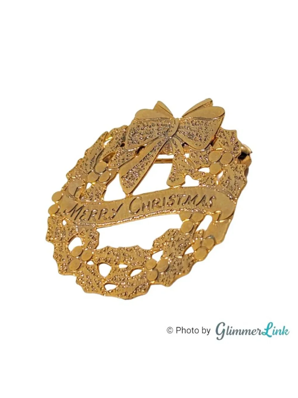 Vintage Flat Etched Merry Christmas Wreath Gold Tone Brooch